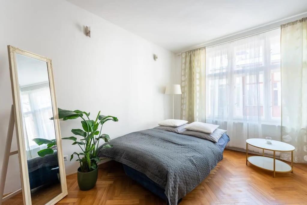 2 Bedrooms Apt Near Wenceslas Sq Prag Exterior foto